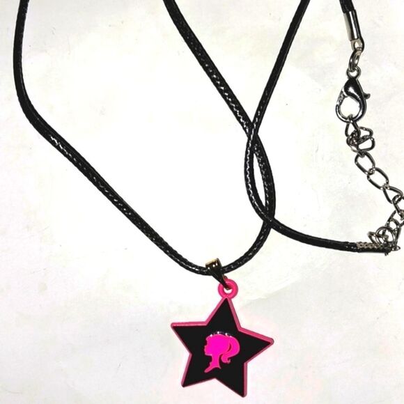 Beautiful barbie necklace for women and kids - Picture 4 of 4